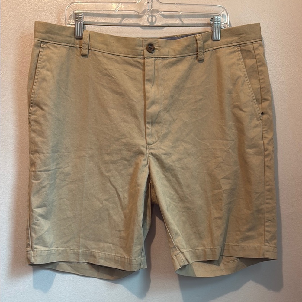 Amazon Essentials 38 Waist Classic Khaki Cream Chinos for Everyday Comfort